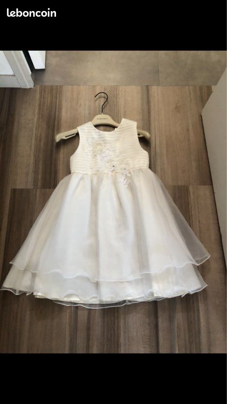 Robe de cérémonie (image 1)