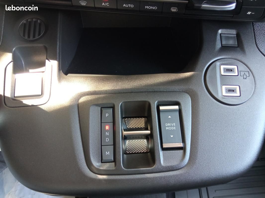 Toyota Proace City FOURGON MEDIUM 1.5L 130 D-4D BVA START+PACK CONFORT+3 PLACES MODUWORK+CARPLAY+... (image 26)