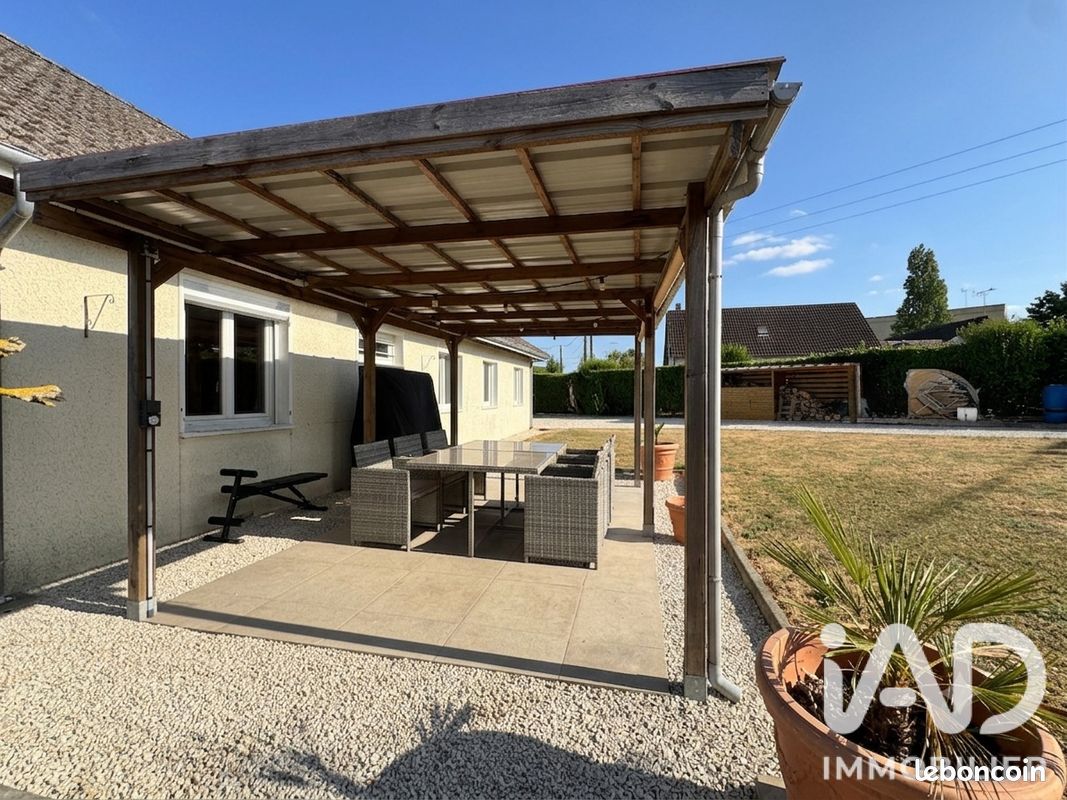 Maison 7 pièces 132 m² · à Mesnils-sur-Iton · 132 m² · 240 000 €