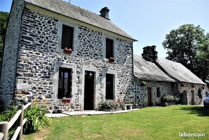 Maison 14 pièces 400 m²