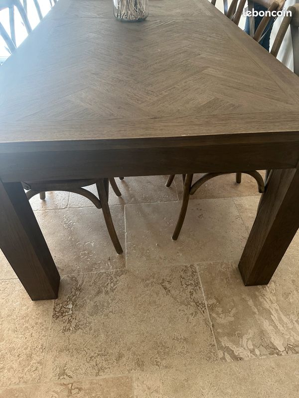 Table (image 5)