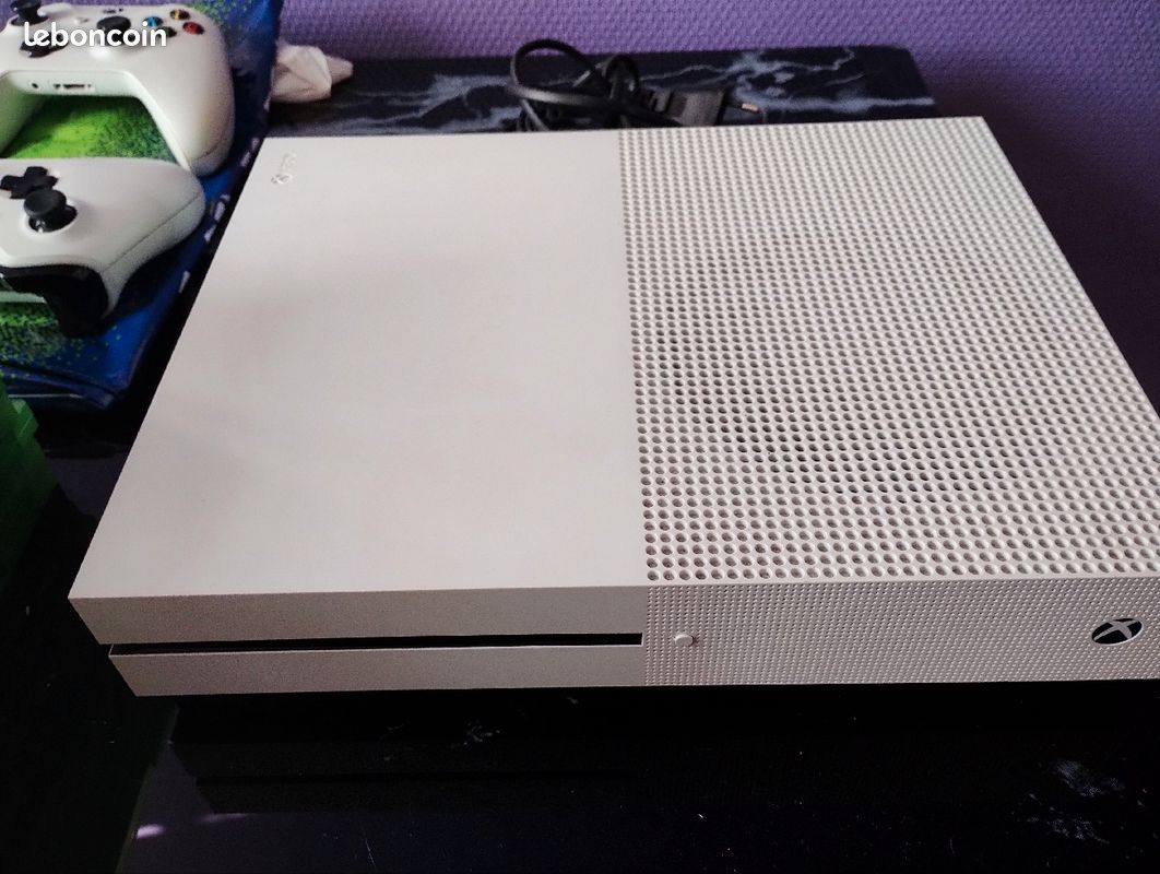 Console X box One S (image 1)