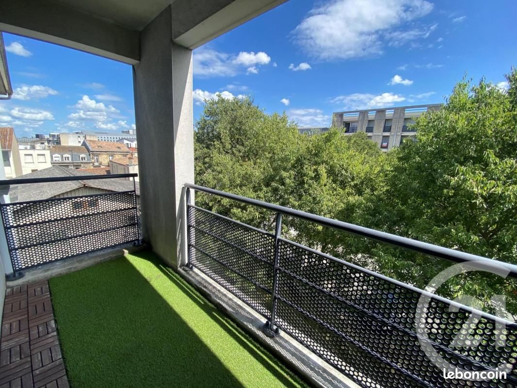 Appartement 3 pièces 61 m² · à Bordeaux · 61 m² · 1 056 €/mois