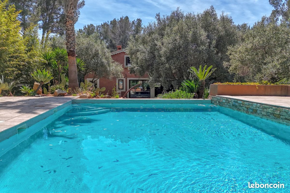 Maison 8 pièces 190 m² · à Sanary-sur-Mer · 190 m² · 1 455 000 €