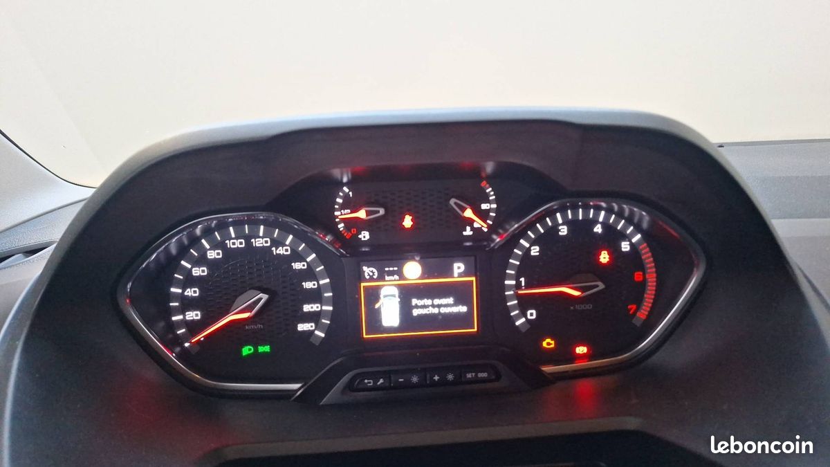 Peugeot rifter standard bluehdi 130 ss eat8 gt (image 14)