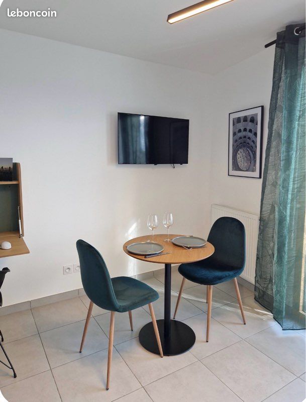 Studio meublé 24 m² – Grand Parilly – Parking – Résidence récente (image 2)