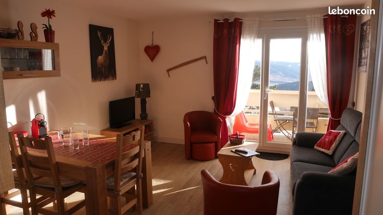 Charmant T3 plein centre ville, grand balcon, WIFI, garage