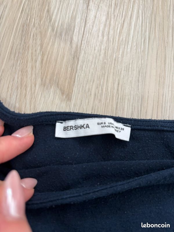Top bleu foncé long moulant col large - Bershka (image 2)