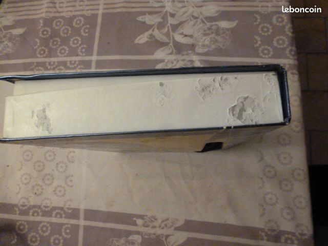Coffret KARAOKE vintage contenant micro et cassette VHS (image 7)