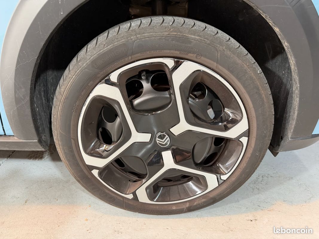 CITROEN C3 PLUS 1.2 Turbo 100ch - 2025 - 4 254 km - Moteur à chaine - Première main - Garantie Stellantis 11/2033 (image 29)