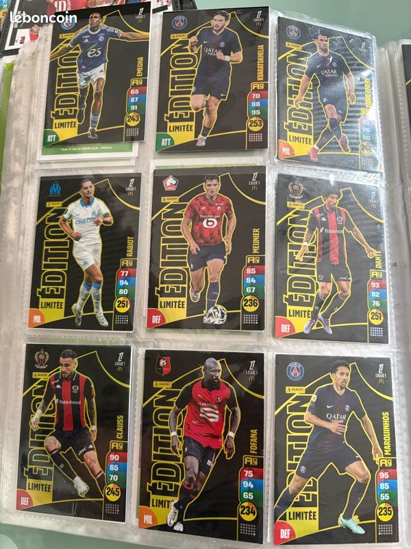 Lot de 55 cartes de football, cartes à collectionner des ligues des Lot de 55 cartes de football, cartes à collectionner des ligues des