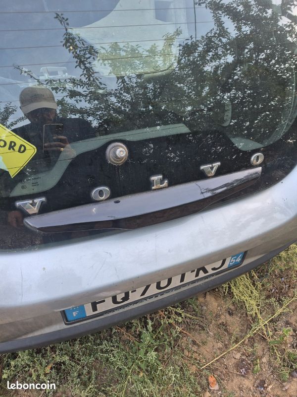 Poignée coffre volvo c30 (image 2)