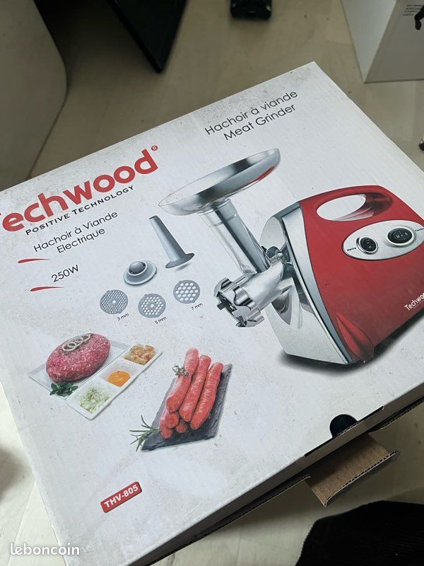 Hachoir à Viande Électrique Techwood THV-521 - 300 W - Neuf