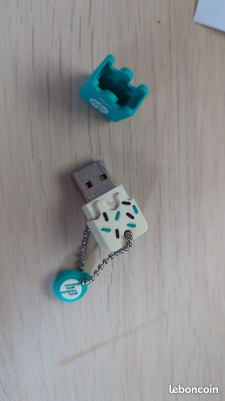 Clé USB HP x768 128 Go USB Type-A 3.2 Gen 2 Rose