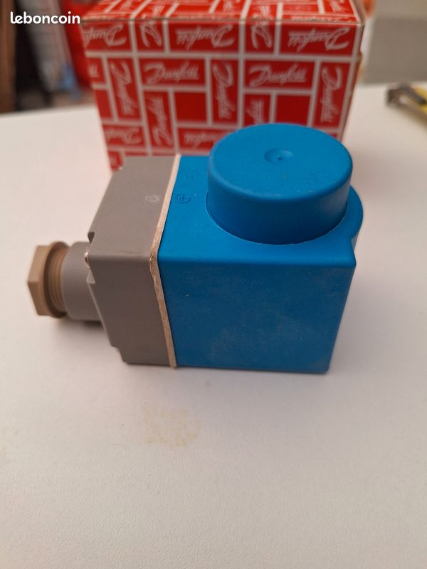 Coil for solenoid valve (image 4)