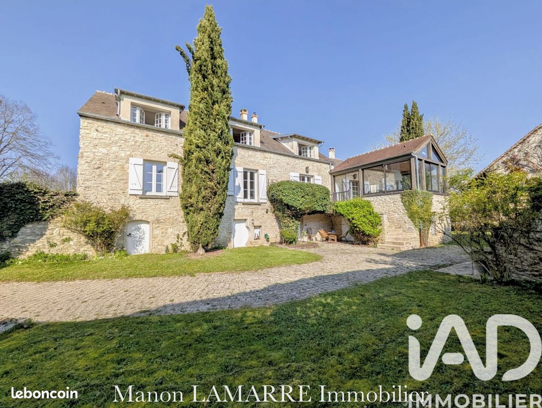 Maison 8 pièces 230 m² · à Fontenay-Saint-Père · 230 m² · 599 000 €
