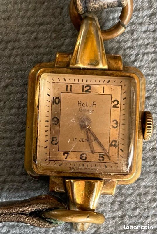 Montre femme ancienne, suisse, très petit cadran Montres Bijoux
