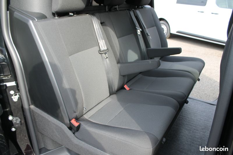 Citroën Jumpy III Fg Cabine approfondie Taille XL Blue HDI 180 S&S EAT8 Full équipés GPS, Caméra de recul, Pack Look; Full Led, Habillage bois .....28/07/2025, 5 Kilomètres - 29 900 HT (image 7)