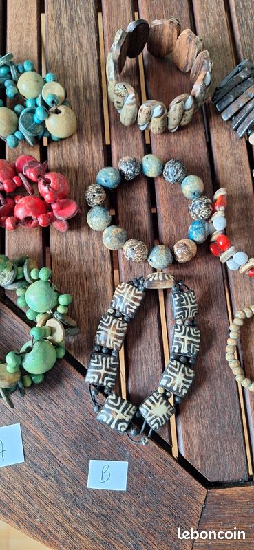Bracelets (image 3)
