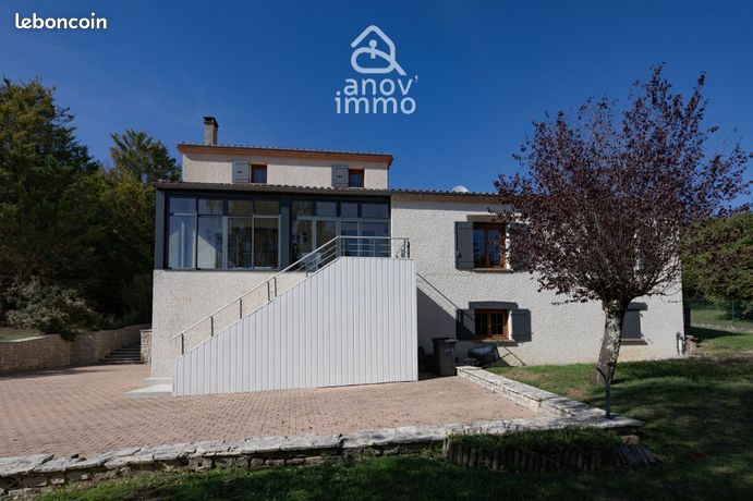 Maison 6 pièces 205 m²
