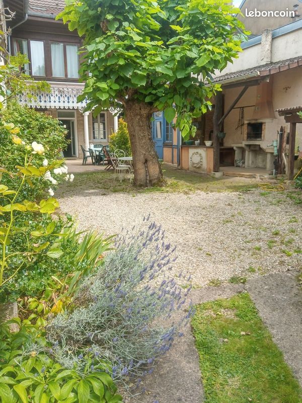 Maison 11 pièces 328 m² · à Saint-Jean-de-Losne · 328 m² · 529 000 €