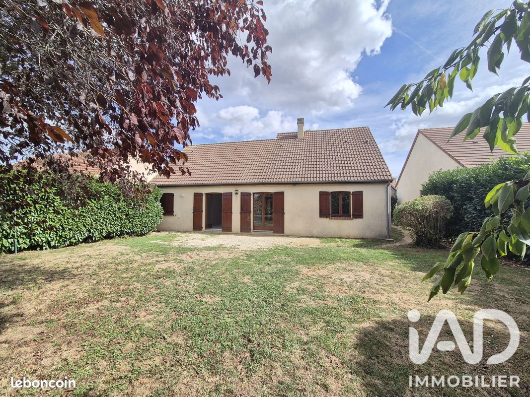 Maison 4 pièces 89 m² · à Pontigny · 89 m² · 160 000 €