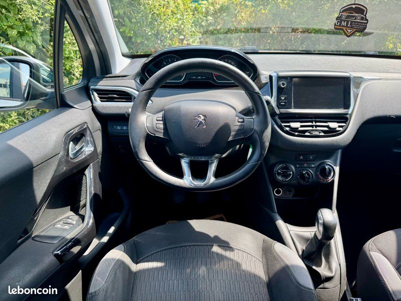 Peugeot 208 Finition Style – Kit Distribution ✅ – Radars recul ✅ (image 7)