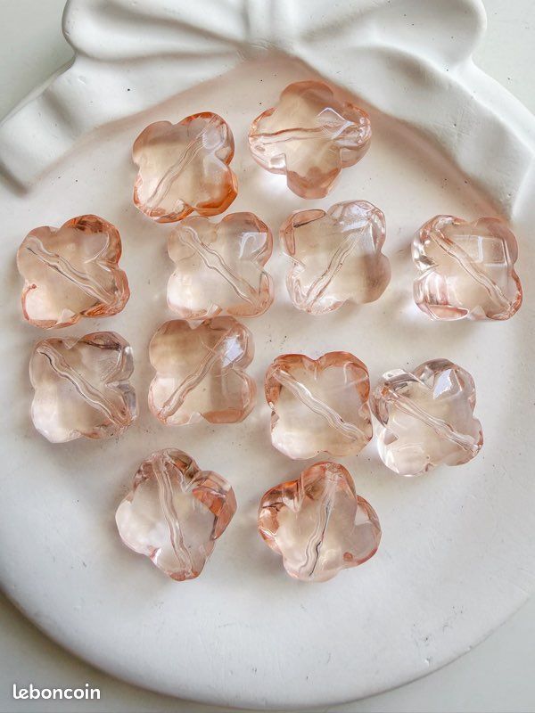 12 perles en verre en forme de trèfle à quatre feuilles, 16 mm3 (image 1)