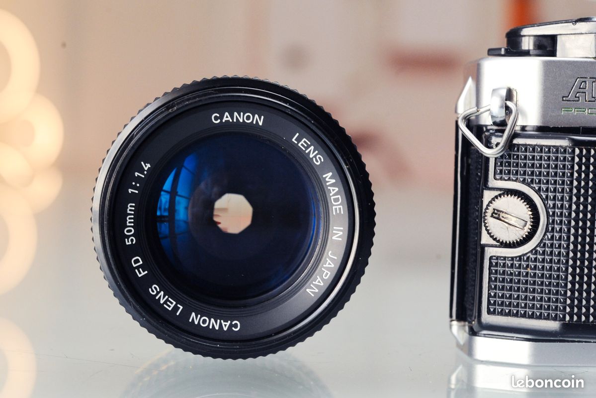 Canon AE-1 Program & FD 50mm f/1.8 - Mon Bendo