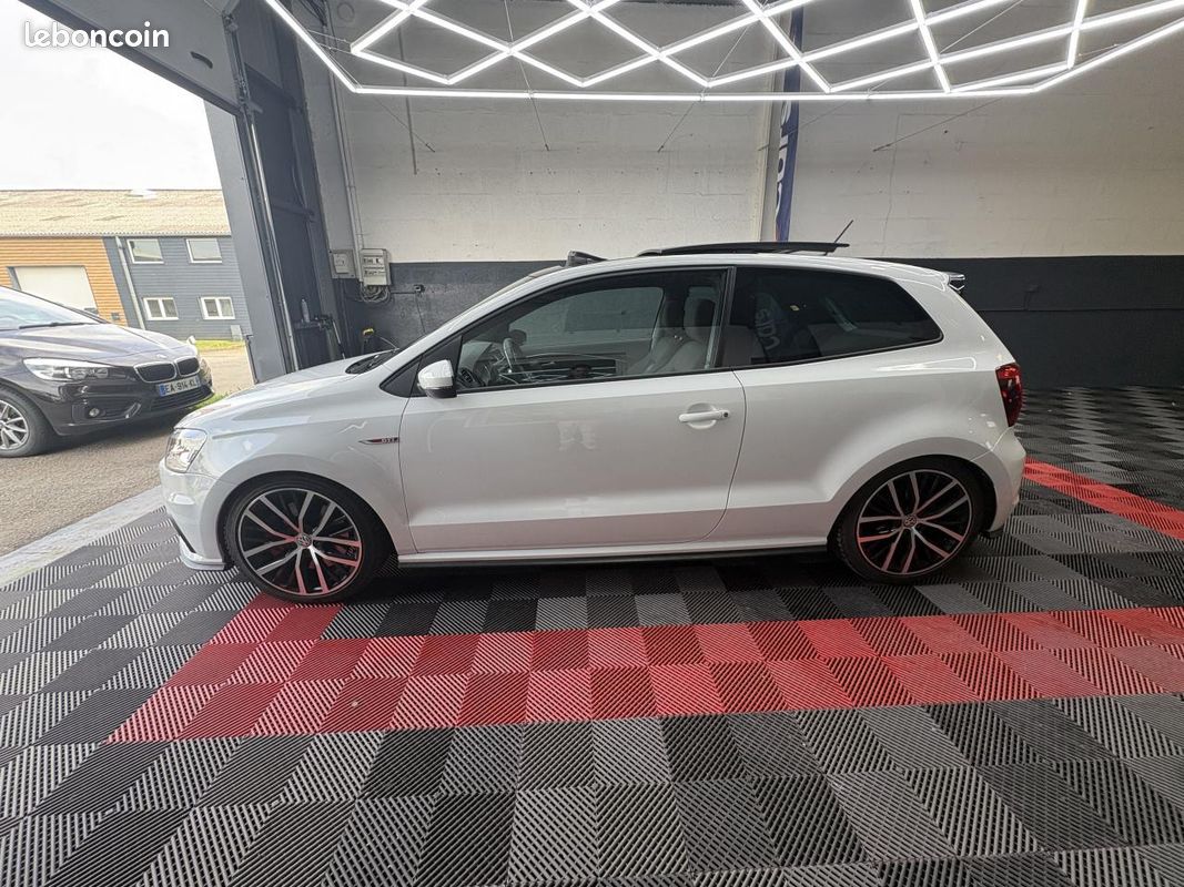 VOLKSWAGEN POLO 1.8 TSI 190 BLUEMOTION GTI ( toit ouvrant ) (image 4)
