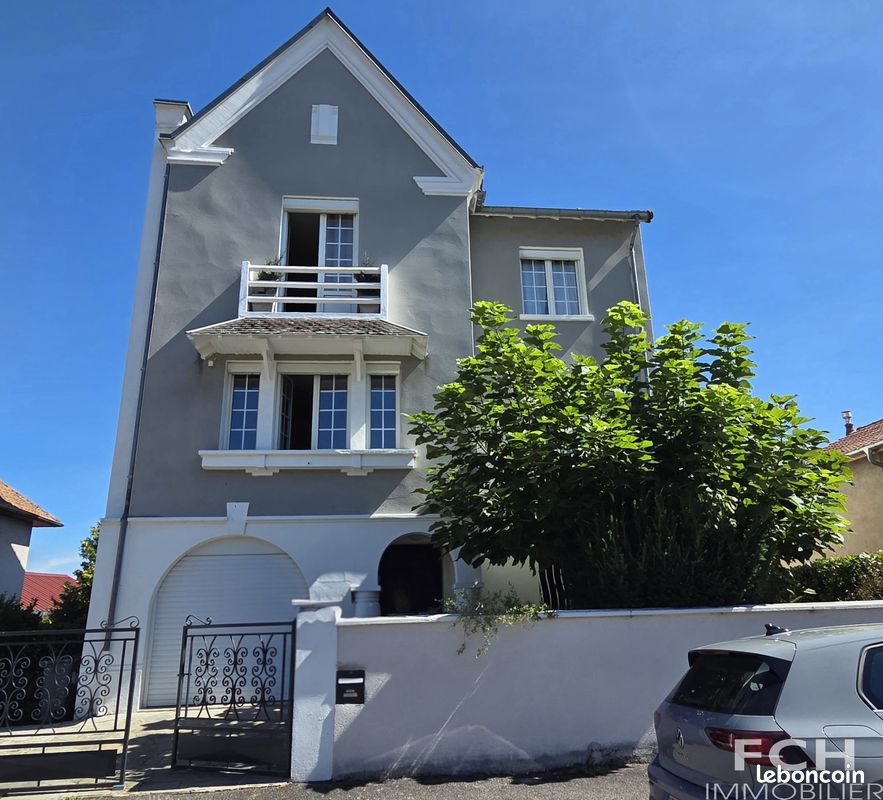 Maison 6 pièces 225 m² · à Bellerive-sur-Allier · 225 m² · 429 000 €