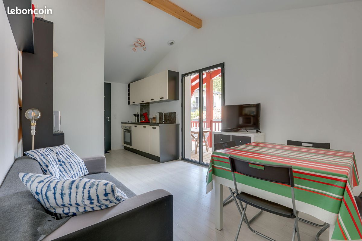 Propriété 8 pièces 198 m² - Bassussarry 64200 (image principale 11)