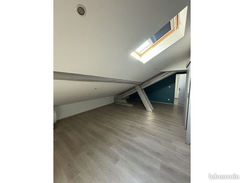 Appartement 2 pièces 45 m² · à Saint-Étienne · 45 m² · 390 €