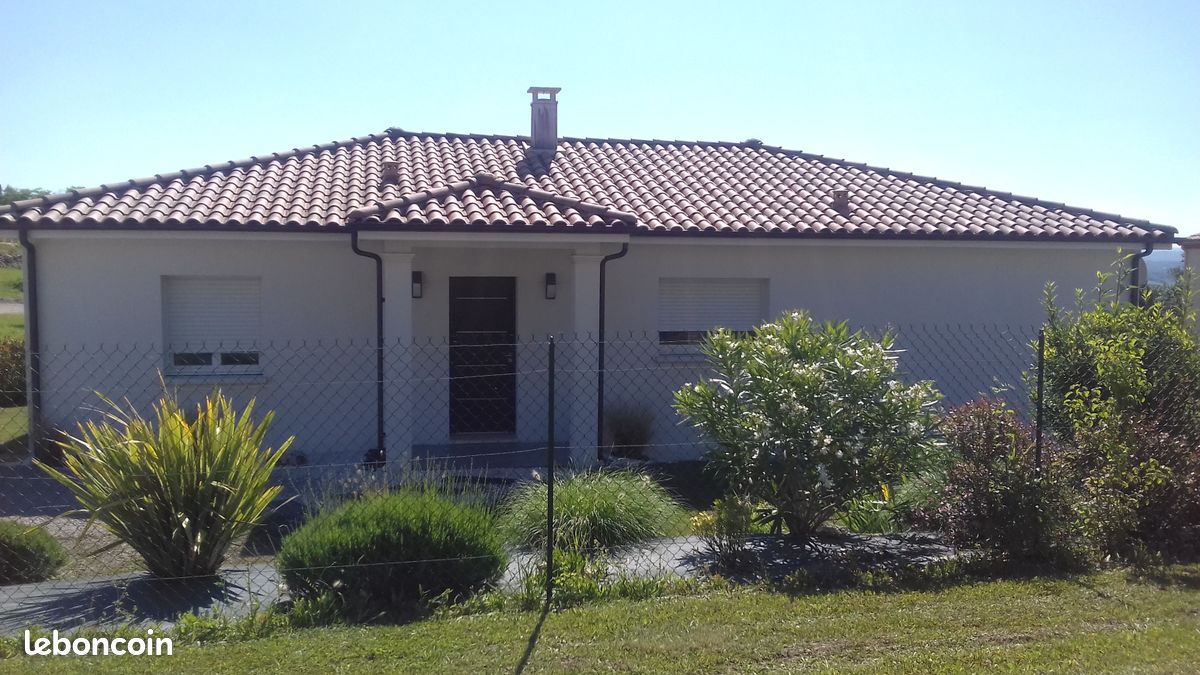 Maison 5 pièces 105 m² · à Caussade · 105 m² · 990 €