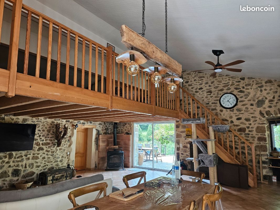 Maison 5 pièces 145 m² · à Chassiers · 145 m² · 350 000 €