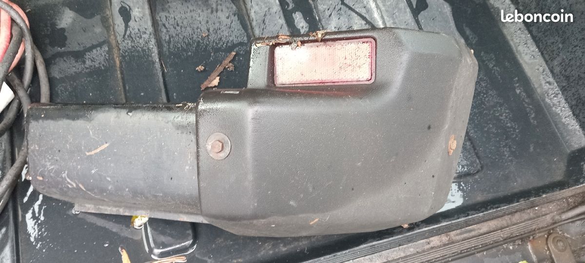 Pare choc arriere land rover discovery 1 (image 1)