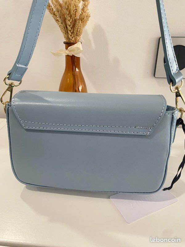 Petit Sac en cuir bleu ciel (image 3)