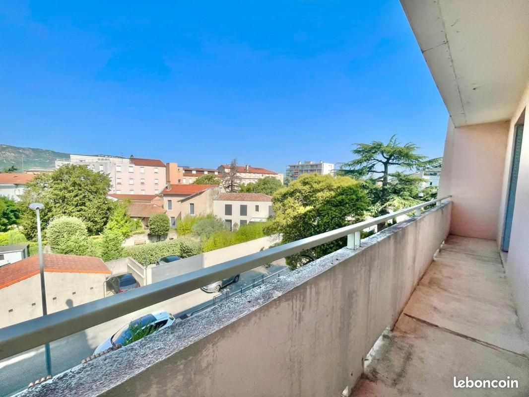 Appartement 3 pièces 66 m² · à Valence · 66 m² · 680 €