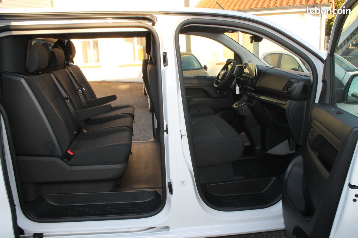 Citroën Jumpy III Fg Cabine approfondie 6 Places XL Blue HDI 180 S&S EAT8 Full équipés GPS, Caméra de recul, Habillage, boisPack Look, 2 Portes latérale, Full Led sortie 27/06/2025 - 10 Kilomètres (image 6)