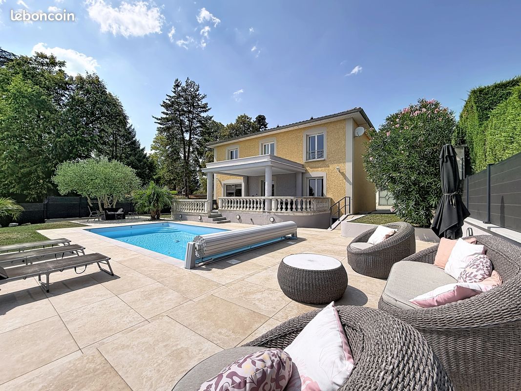 Maison 5 pièces 170 m² · à Beynost · 170 m² · 950 000 €