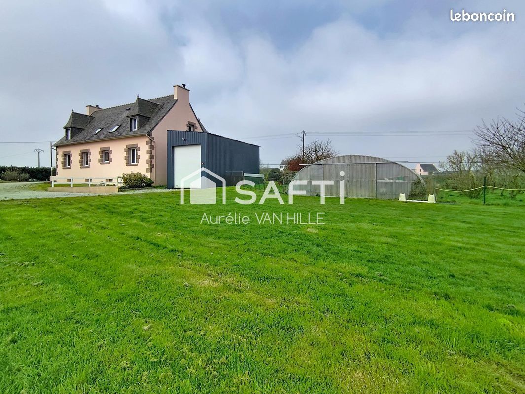 Maison 8 pièces 188 m² · à Lanhouarneau · 188 m² · 279 000 €