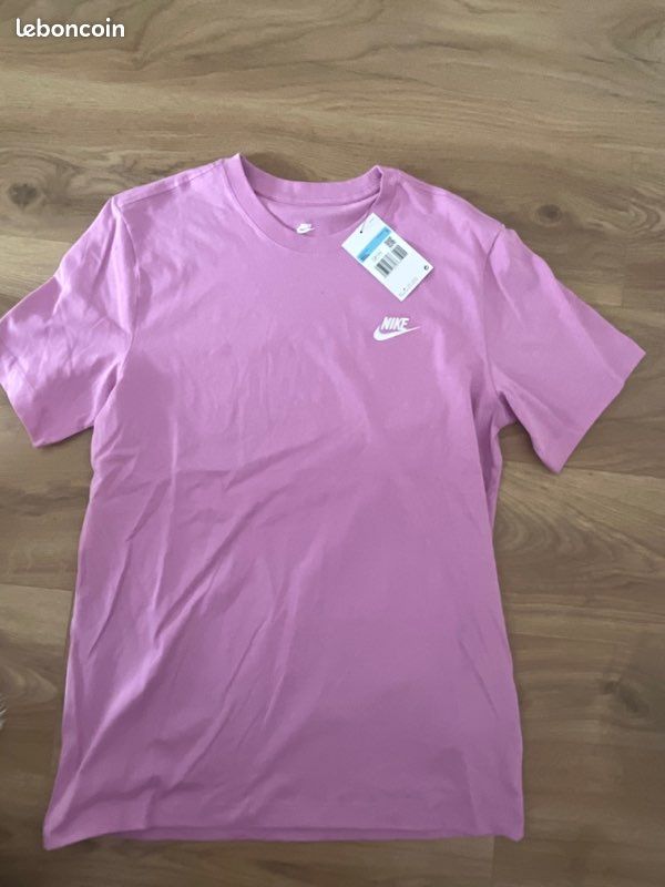 Tshirt nike taille M neuf avec etiquette (image 1)