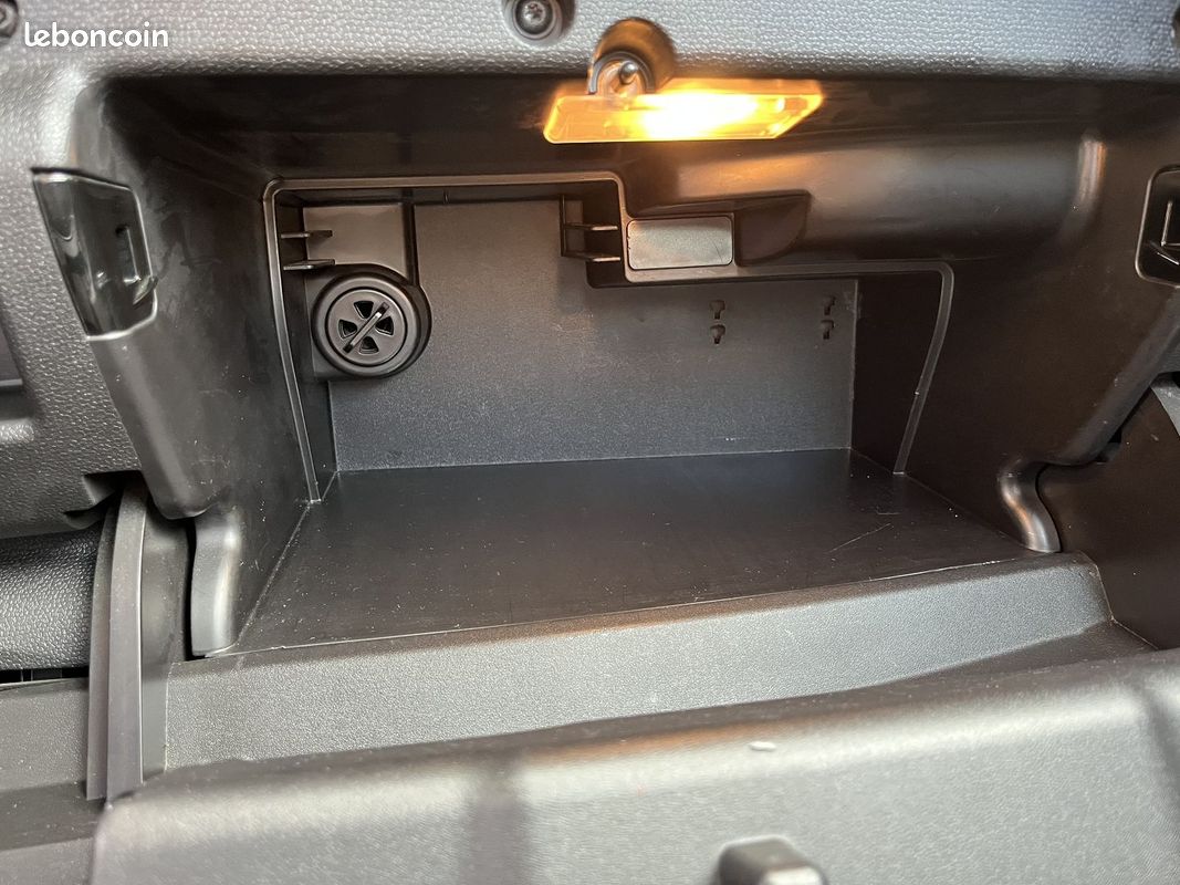 Mini COUNTRYMAN COOPER D 112CH PACK CHILI (image 17)