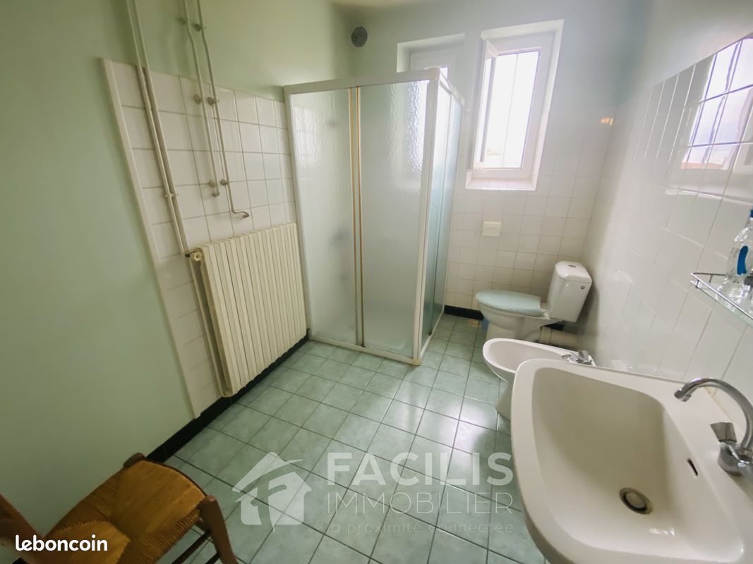 Maison 6 pièces 143 m² - Chasseneuil-sur-Bonnieure 16260 (image principale 6)
