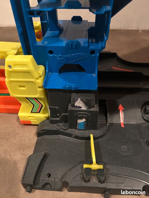 Garage Hot Wheels Ultimate Dragon (image 2)