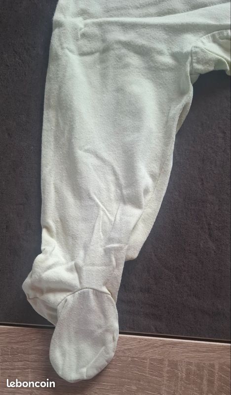 Pyjama. Taille 18 mois. Marque Kitchoun
2 (image 5)