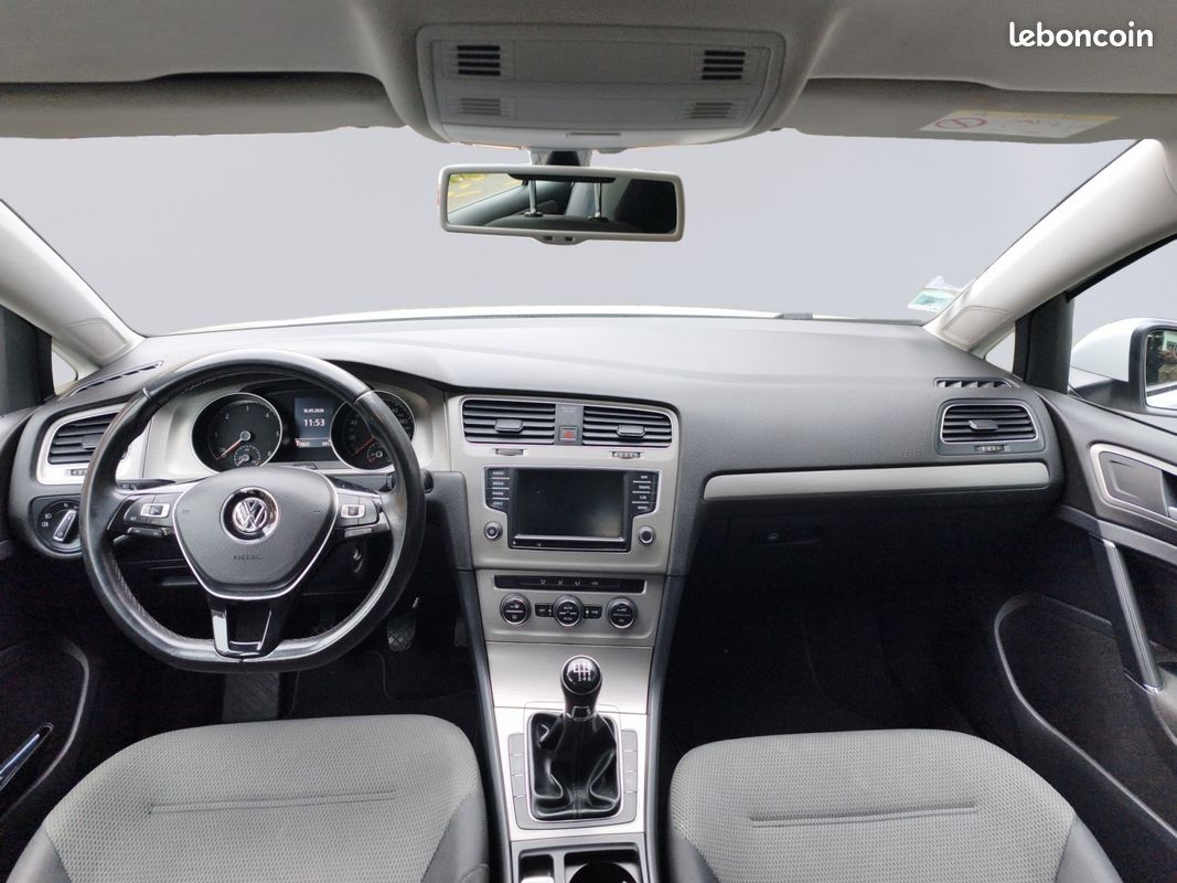 VOLKSWAGEN GOLF 1.6 TDI 110 BlueMotion Confortline / GARANTIE 12 MOIS (image 9)