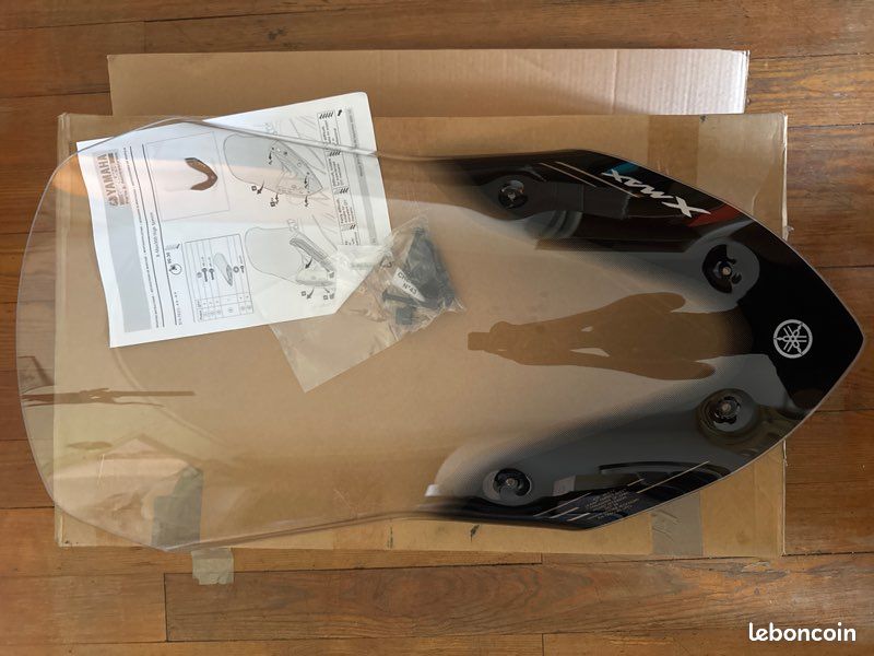Bulle haute Yamaha XMAX 125 / 300 / 400 – Origine OEM – Réf. B74-F837J-01-00 – Neuve (image 1)