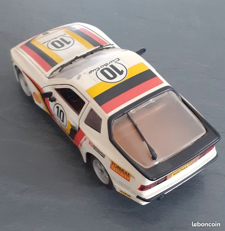 Horloge Miniature Porsche 944 Sur Socle - Auto-horloge - Collection Voiture De Sport