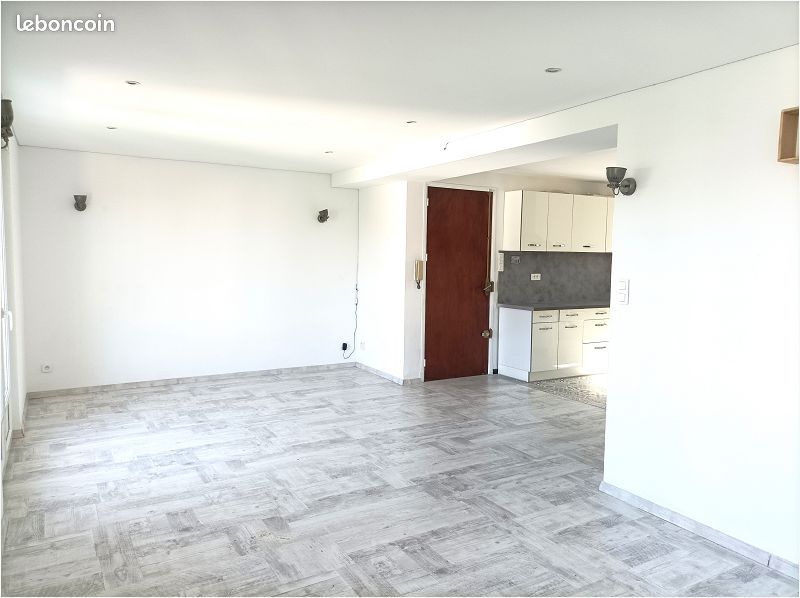 Appartement 3 pièces 77 m² · à Alès · 77 m² · 650 €